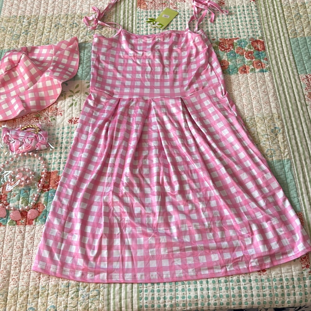 NWT Kid’s Barbie costume